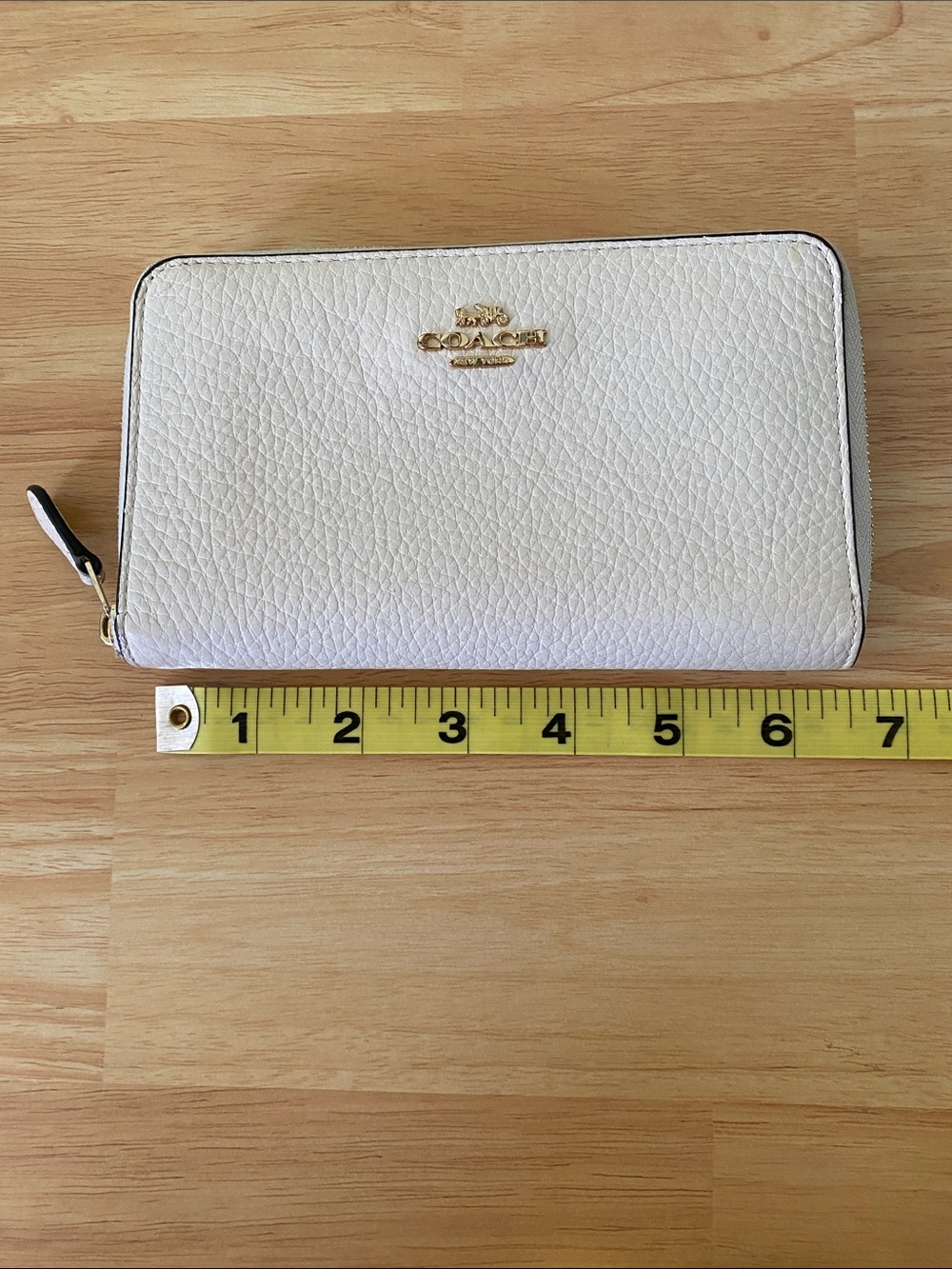 COACH White Pebbled Leather Zip Around Wallet with Gold Tone Logo - Picture 9 of 16